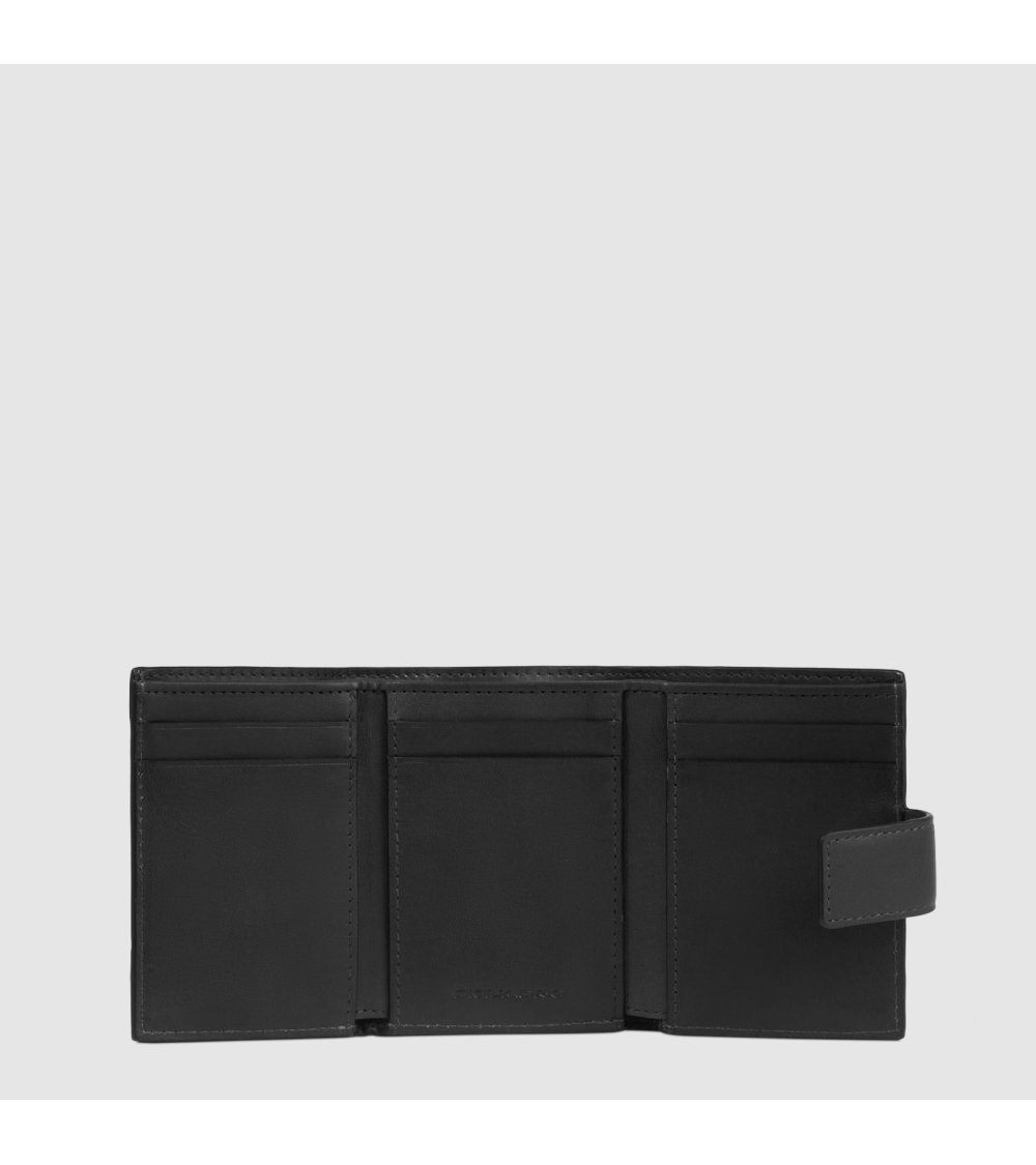 Piquadro Slim-Geldbörse Verschluss