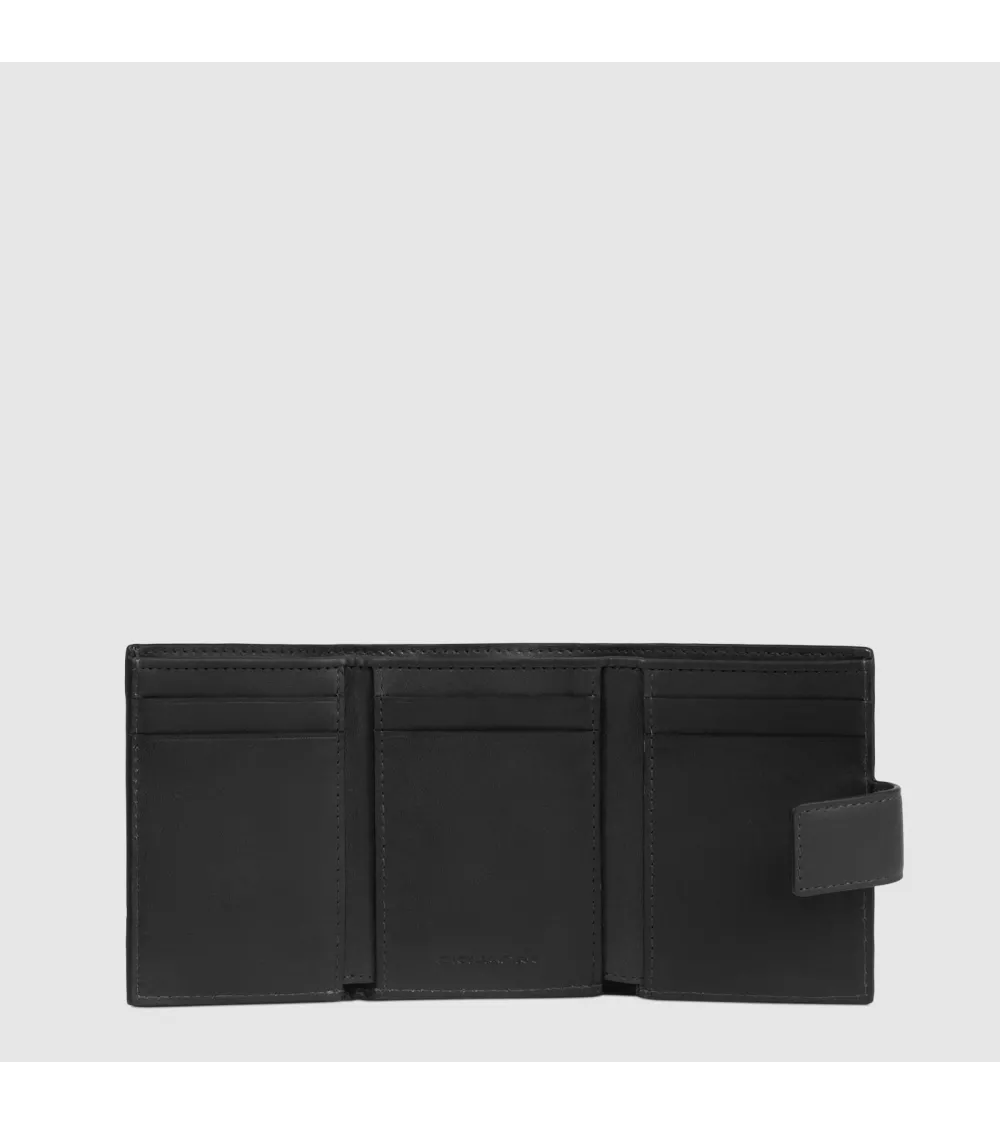 Piquadro Slim-Geldbörse Verschluss