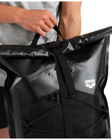 Arena mochila rolltop con bolsillo frontal elástico
