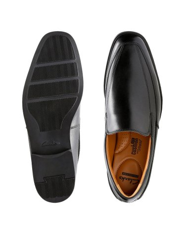 Clarks Tilden Free leather slip-on loafers