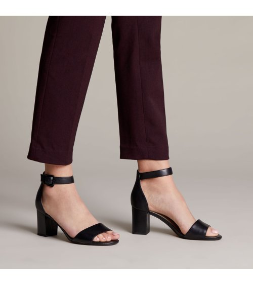 Clarks Deva Mae scarpe con tacco medio