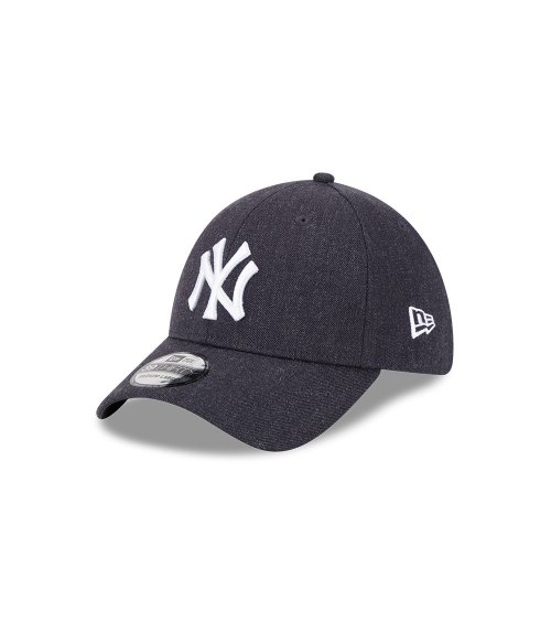 New Era cap with adjustable curved visor
