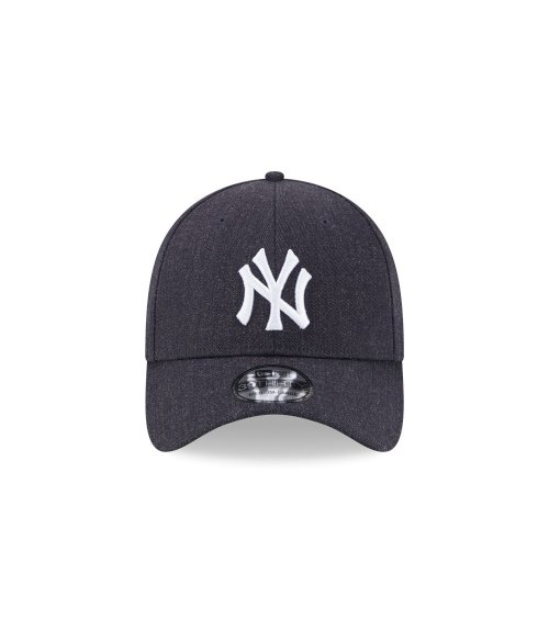 New Era cap with adjustable curved visor