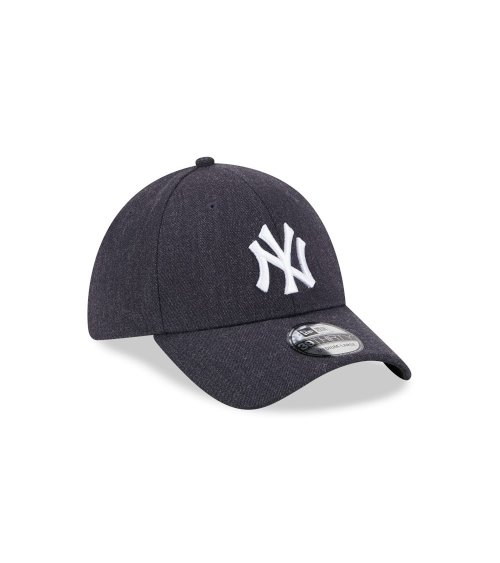 New Era cap with adjustable curved visor