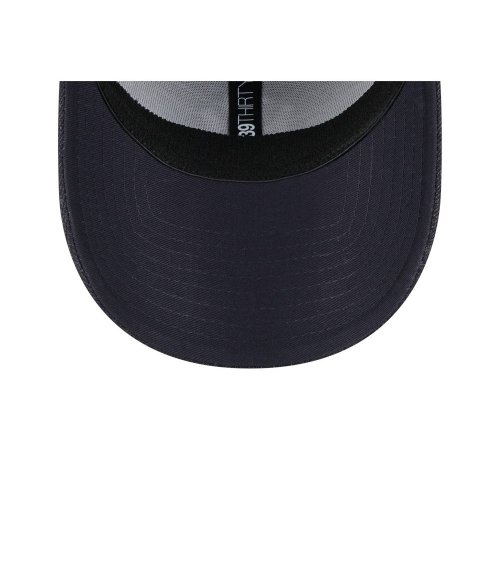New Era cap with adjustable curved visor