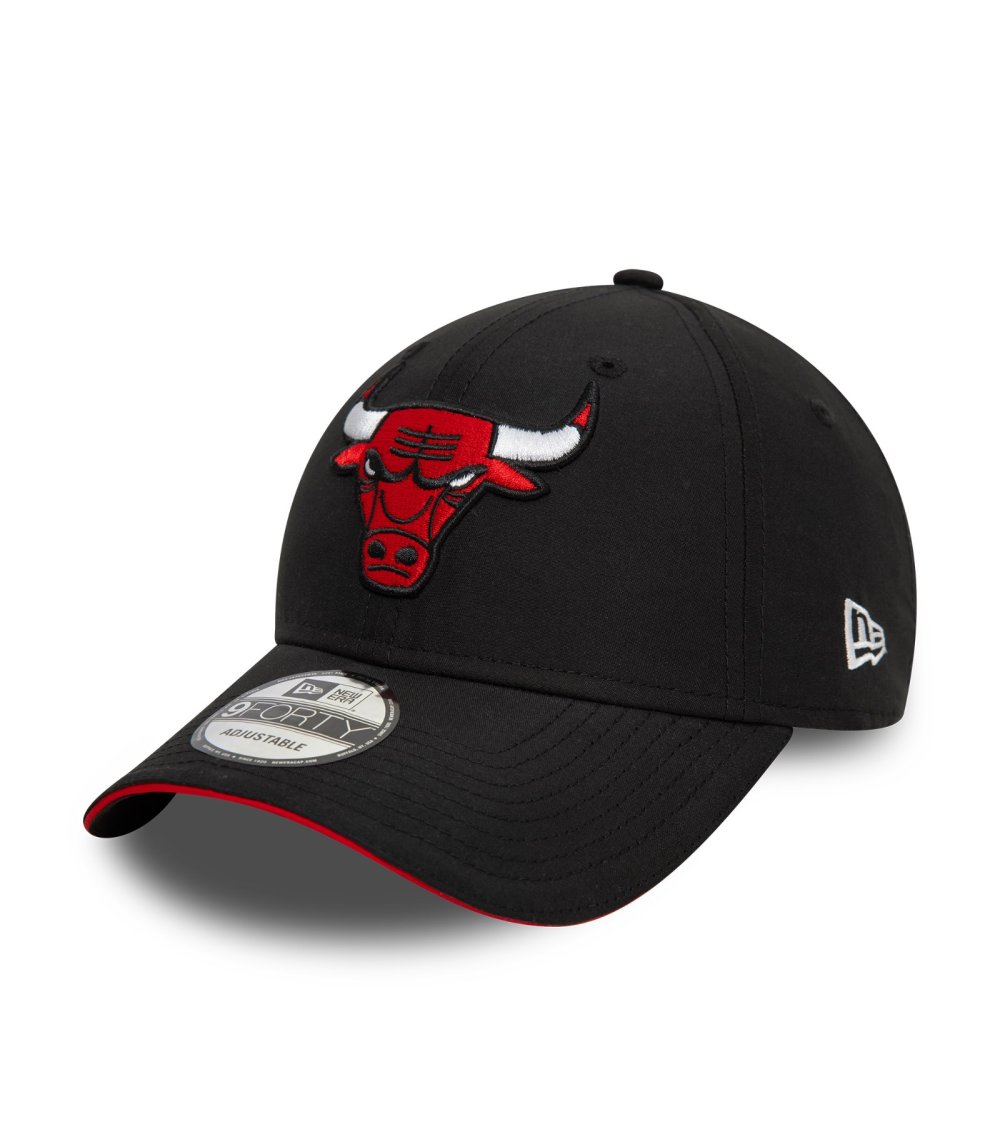 New Era 9FORTY cap with pre-curved visor