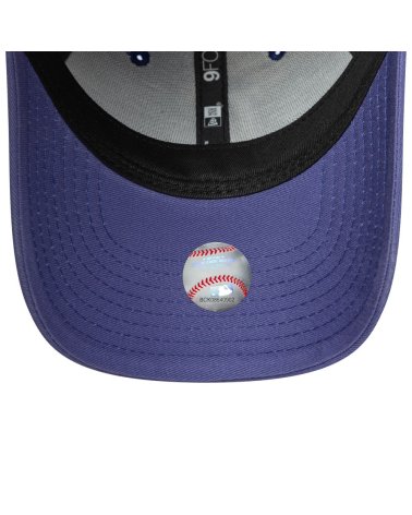 New Era visored cap with embroidered logo