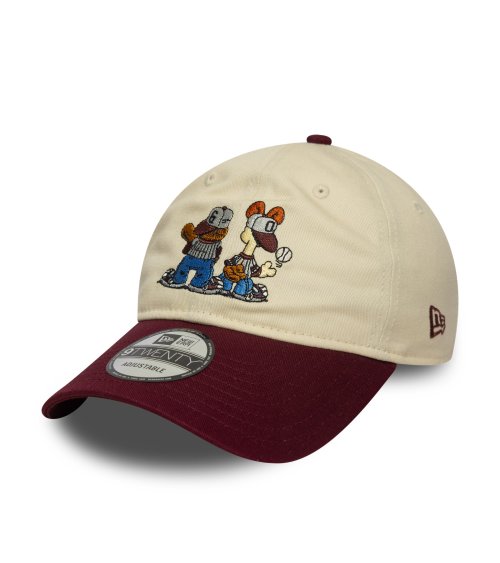 New Era cap with visor and adjustable embroidery
