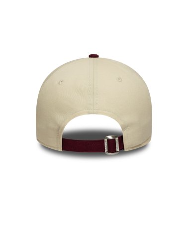 New Era cap with visor and adjustable embroidery