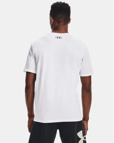 Under Armour T-Shirt mit kurzen Ärmeln