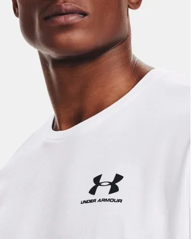 Under Armour T-Shirt mit kurzen Ärmeln