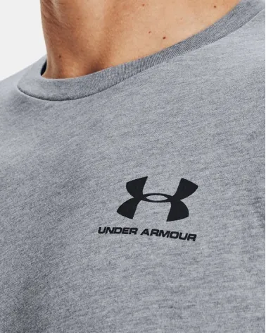 Under Armour T-Shirt mit kurzen Ärmeln