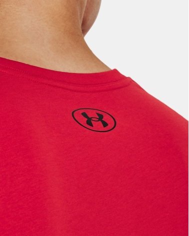 Under Armour Short Sleeve T-shirt