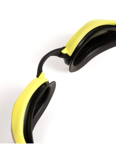Arena Cobra Ultra Swipe occhialini da nuoto