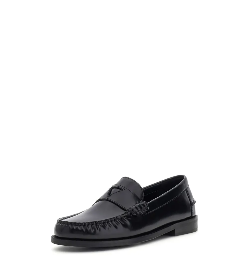 Guess Rossio loafers in leather-effect material