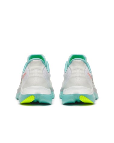 Saucony Kinvara 16 running shoes