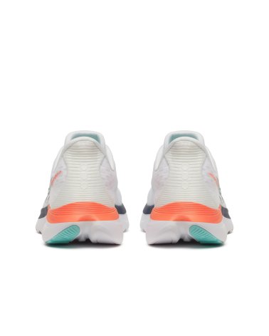 Saucony Kinvara 16 running shoes