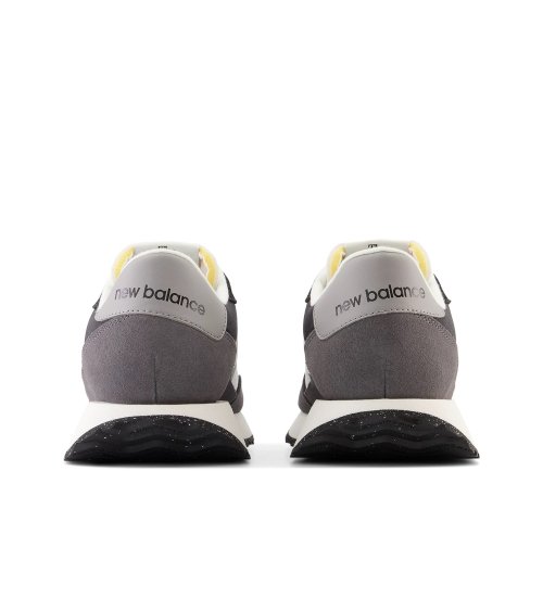 New Balance Low Sneakers
