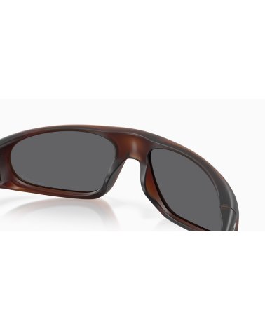 Oakley Sportsonnenbrille mit Umschlag