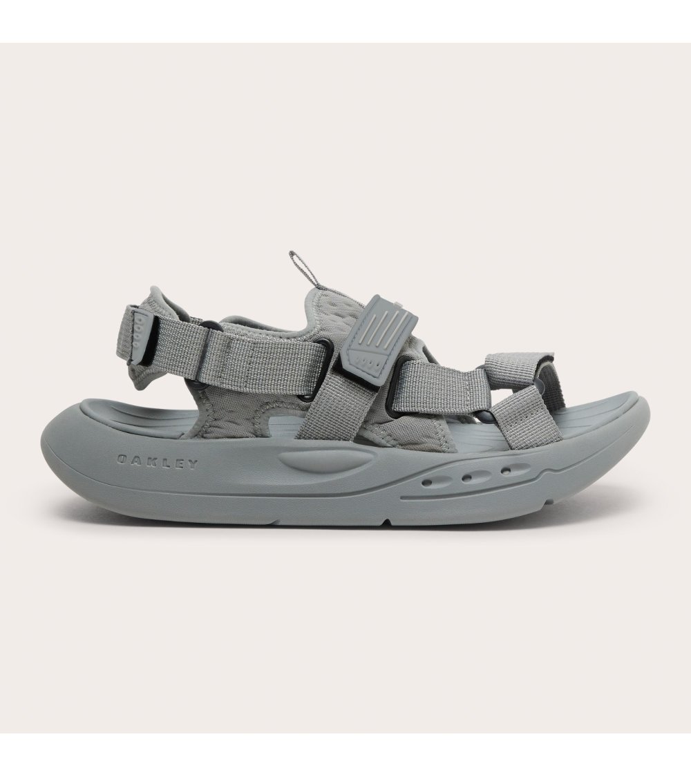 Oakley Studio Sandal con correas ajustables