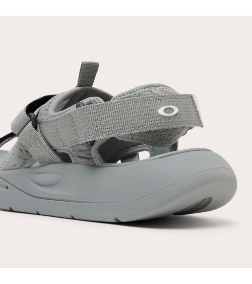 Oakley Studio Sandal con correas ajustables