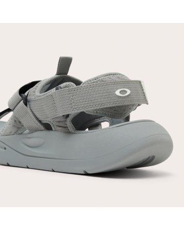 Oakley Studio Sandal con correas ajustables