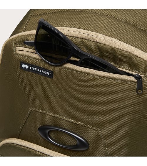 Oakley Enduro backpack with side pockets