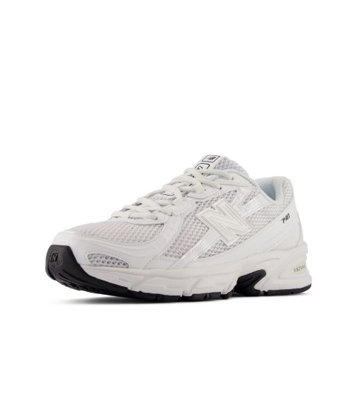 New Balance 740 low sneakers