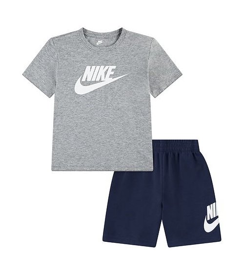Nike chándal camiseta y pantalones cortos