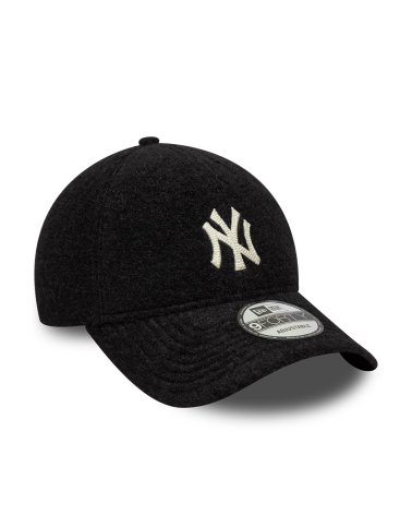 New Era Winter Borg 9Forty cap with visor