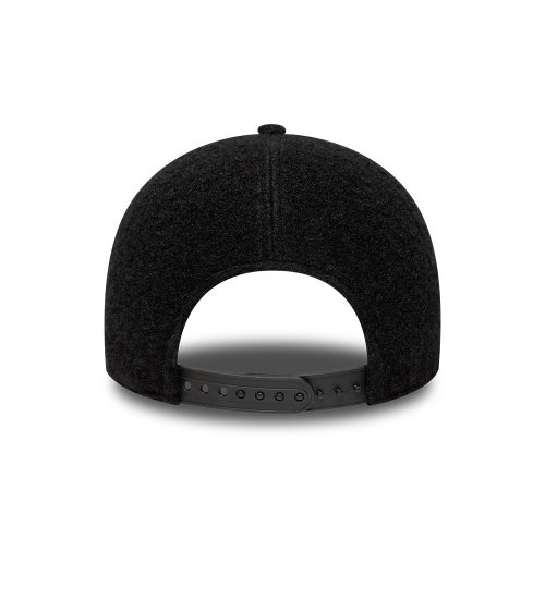 New Era Winter Borg 9Forty cap with visor