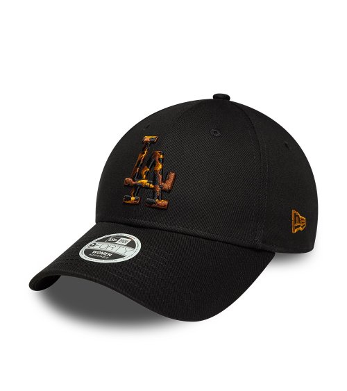 New Era cap with visor and embroidered logo