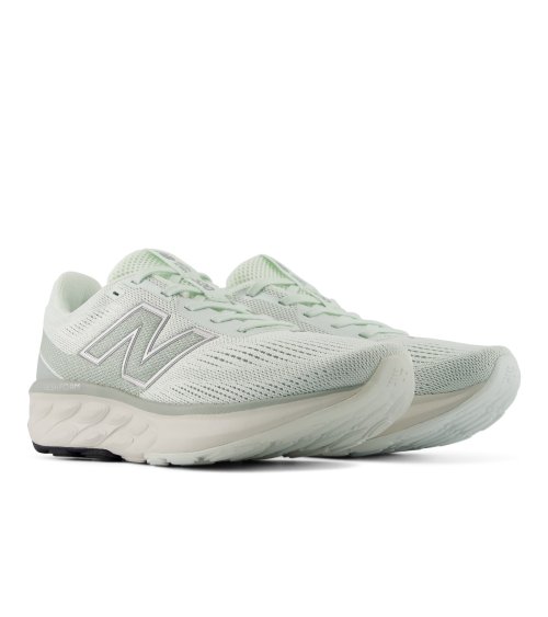 New Balance 411v3 running shoes