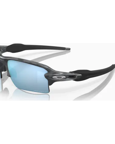 Oakley Flak 2.0 XL sports sunglasses
