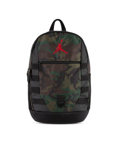Mochila Nike con bolsillo frontal y correas ajustables