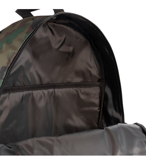 Zaino Nike con tasca frontale e spallacci regolabili