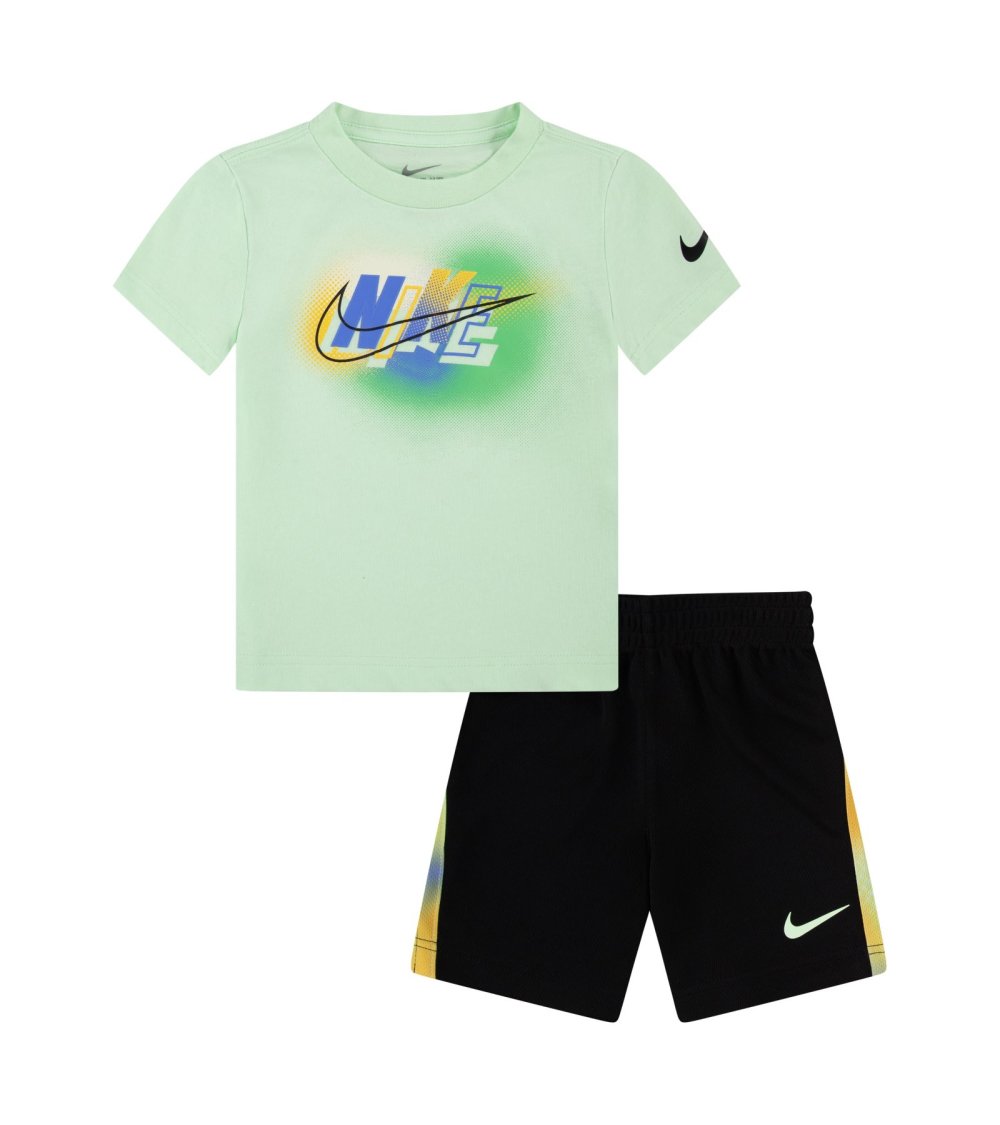 Nike Kinder T-Shirt und Shorts Set