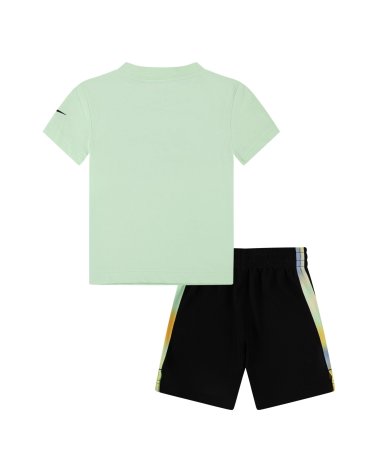 Nike Kinder T-Shirt und Shorts Set