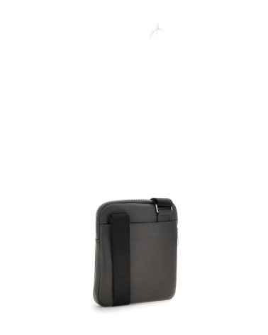 Guess bolsa bandolera vertical con solapa
