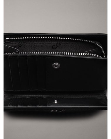 Calvin Klein billetera cremallera con logo