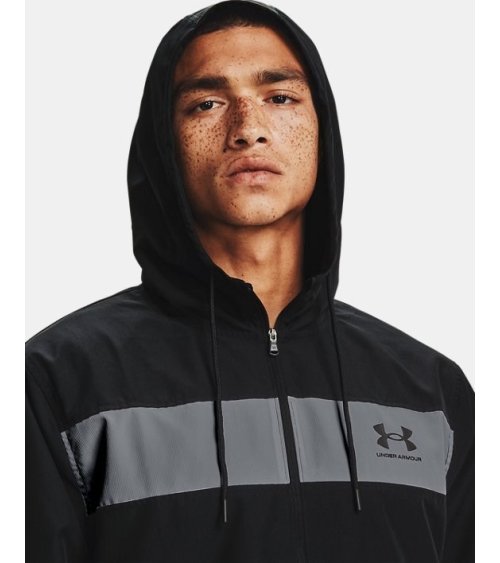 Under Armour Kapuzenjacke mit Reißverschluss und Taschen