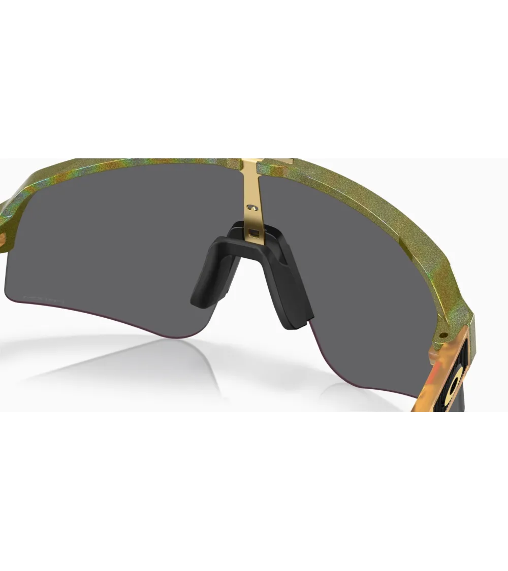 Oakley Sutro Lite Sweep sports sunglasses