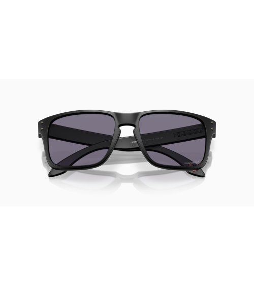 Oakley Holbrook S sport sunglasses