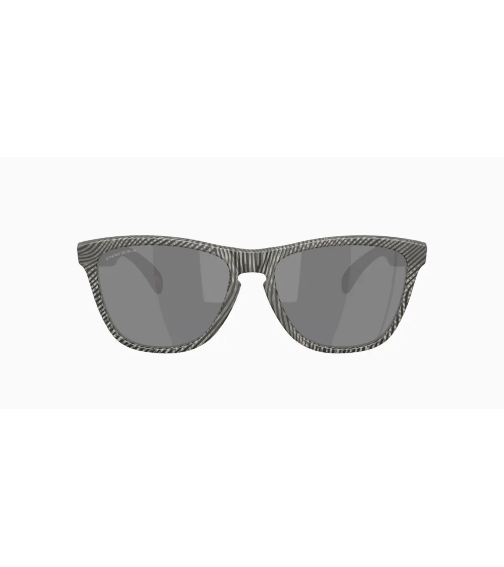 Oakley Frogskins sport sunglasses