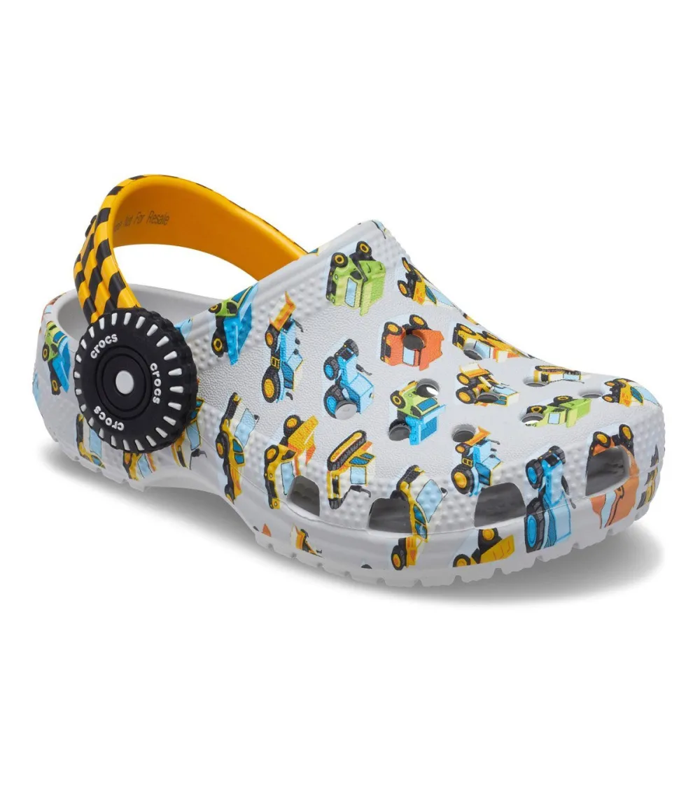 Crocs chanclas gráfico de vehículos