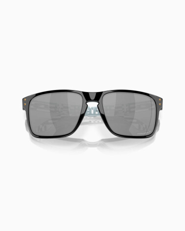 Oakley Holbrook XL sporty sunglasses