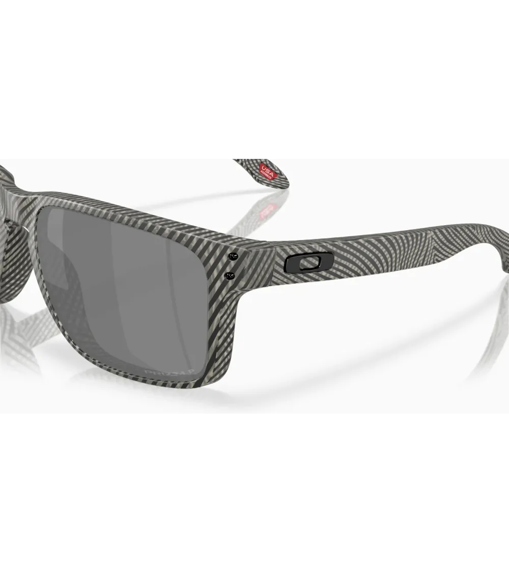 Oakley Holbrook XL sporty sunglasses