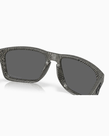 Oakley Holbrook XL sporty sunglasses