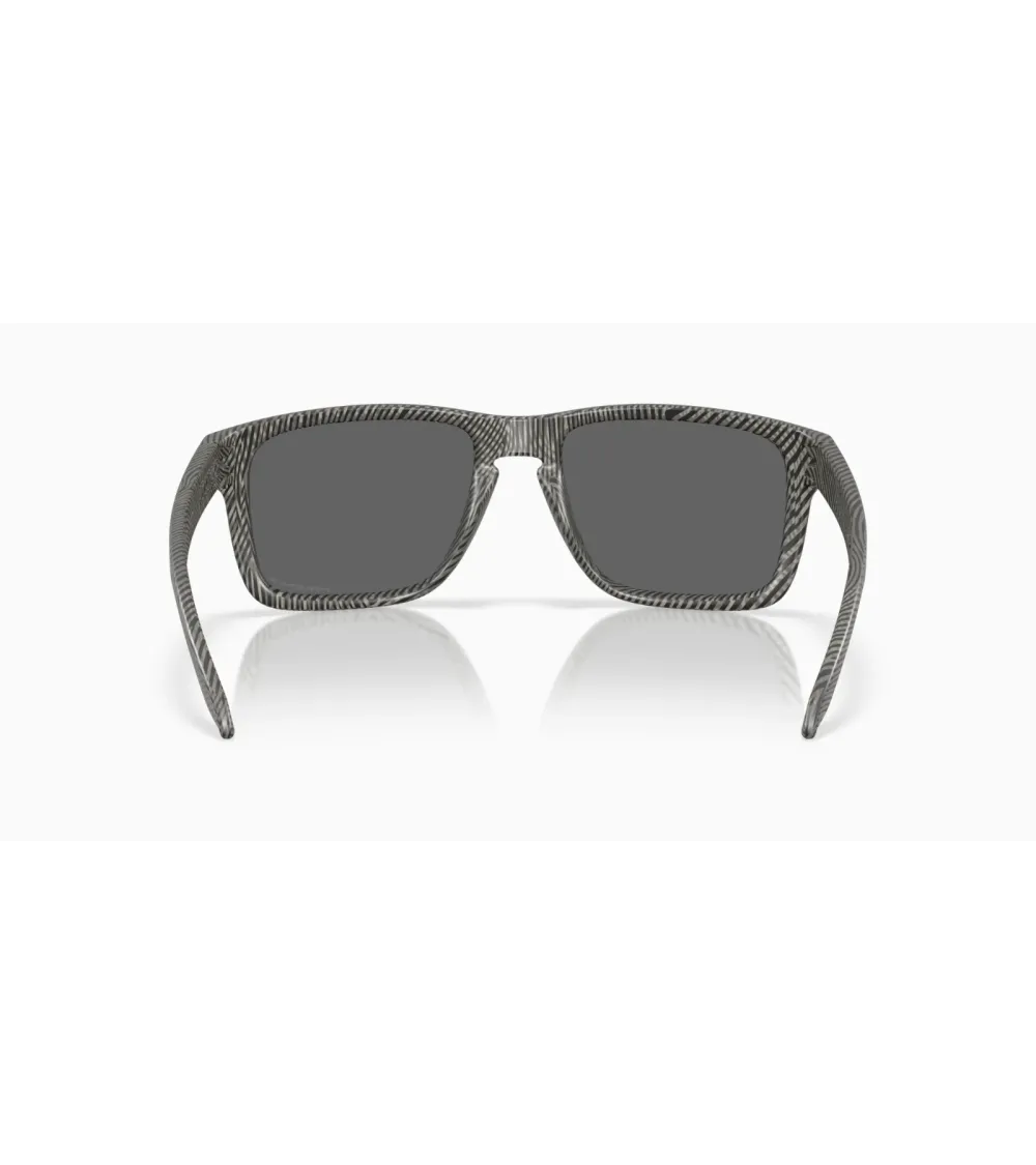 Oakley Holbrook XL sporty sunglasses
