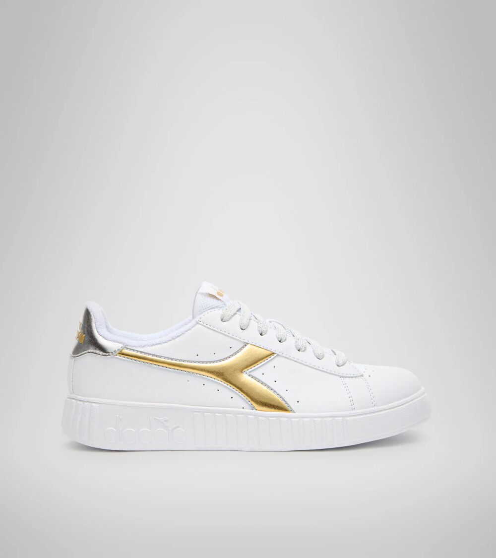 Diadora zapatillas bajas con cordones